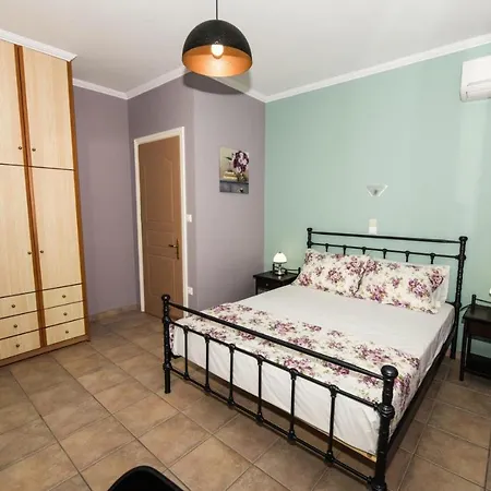 Eleftheria Apartment Lefkada City